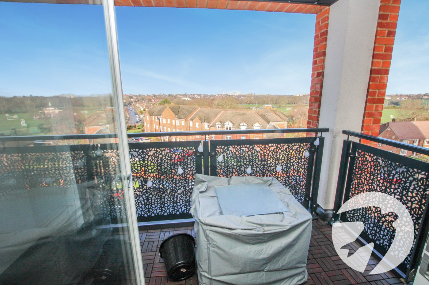 2 bedroom property for sale in London | Robinson Jackson