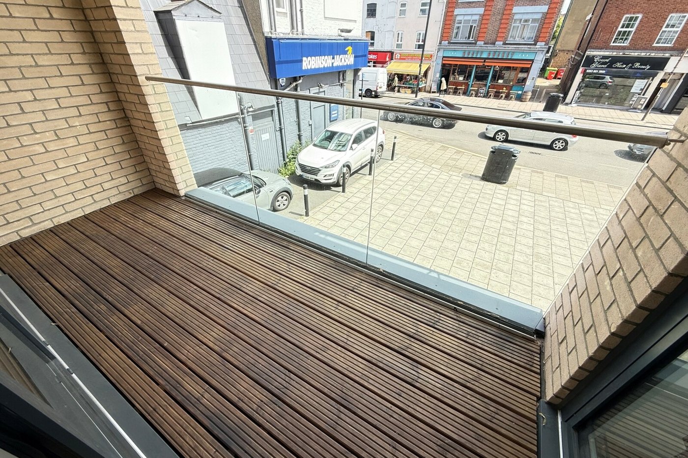 1 bedroom property for sale in London | Robinson Jackson