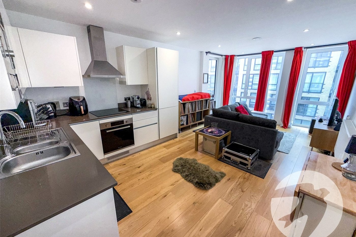 1 bedroom property for sale in London | Robinson Jackson