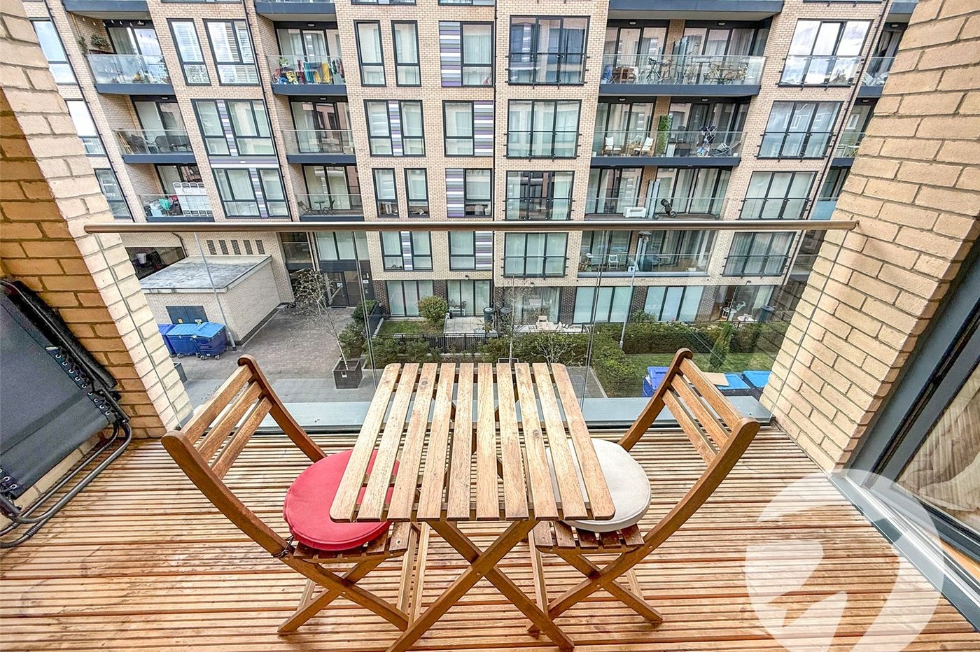 1 bedroom property for sale in London | Robinson Jackson