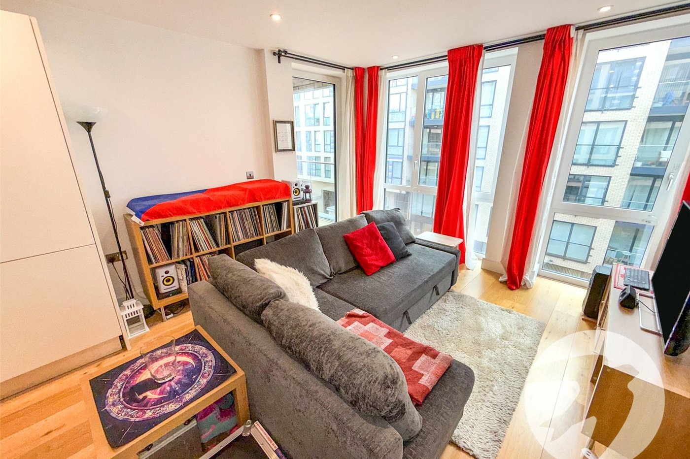 1 bedroom property for sale in London | Robinson Jackson