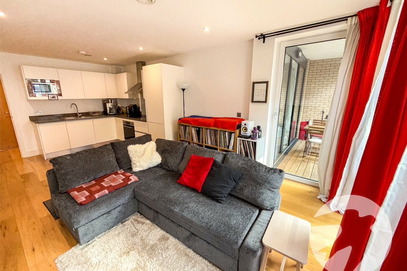 1 bedroom property for sale in London | Robinson Jackson