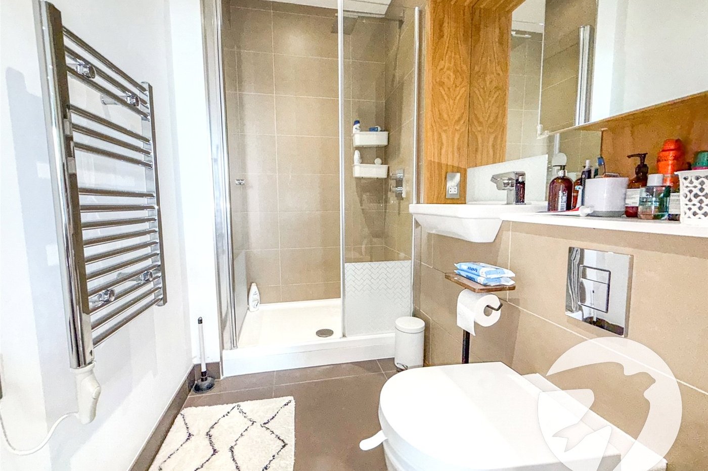 2 bedroom property for sale in London | Robinson Jackson