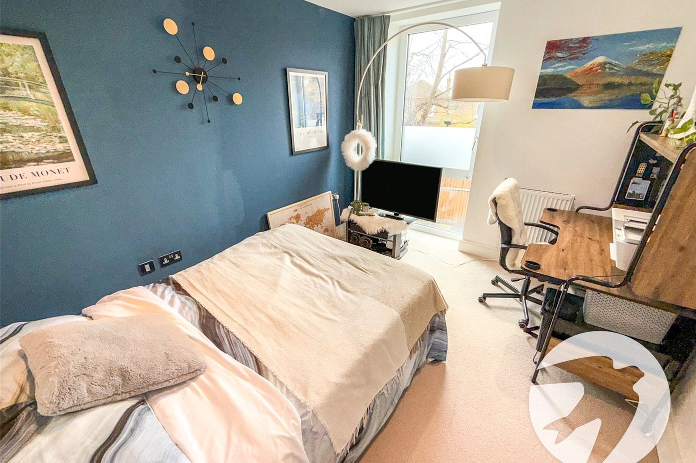 2 bedroom property for sale in London | Robinson Jackson