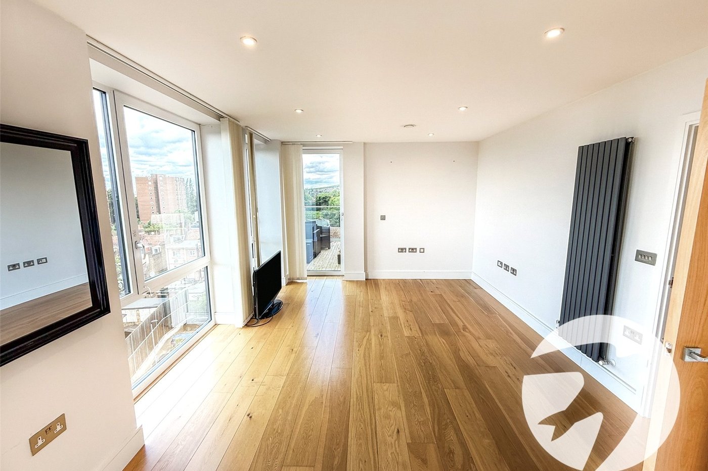 2 bedroom property for sale in London | Robinson Jackson