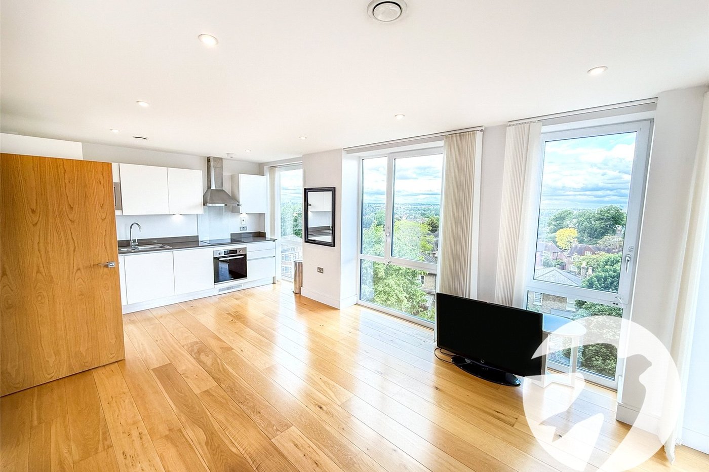 2 bedroom property for sale in London | Robinson Jackson