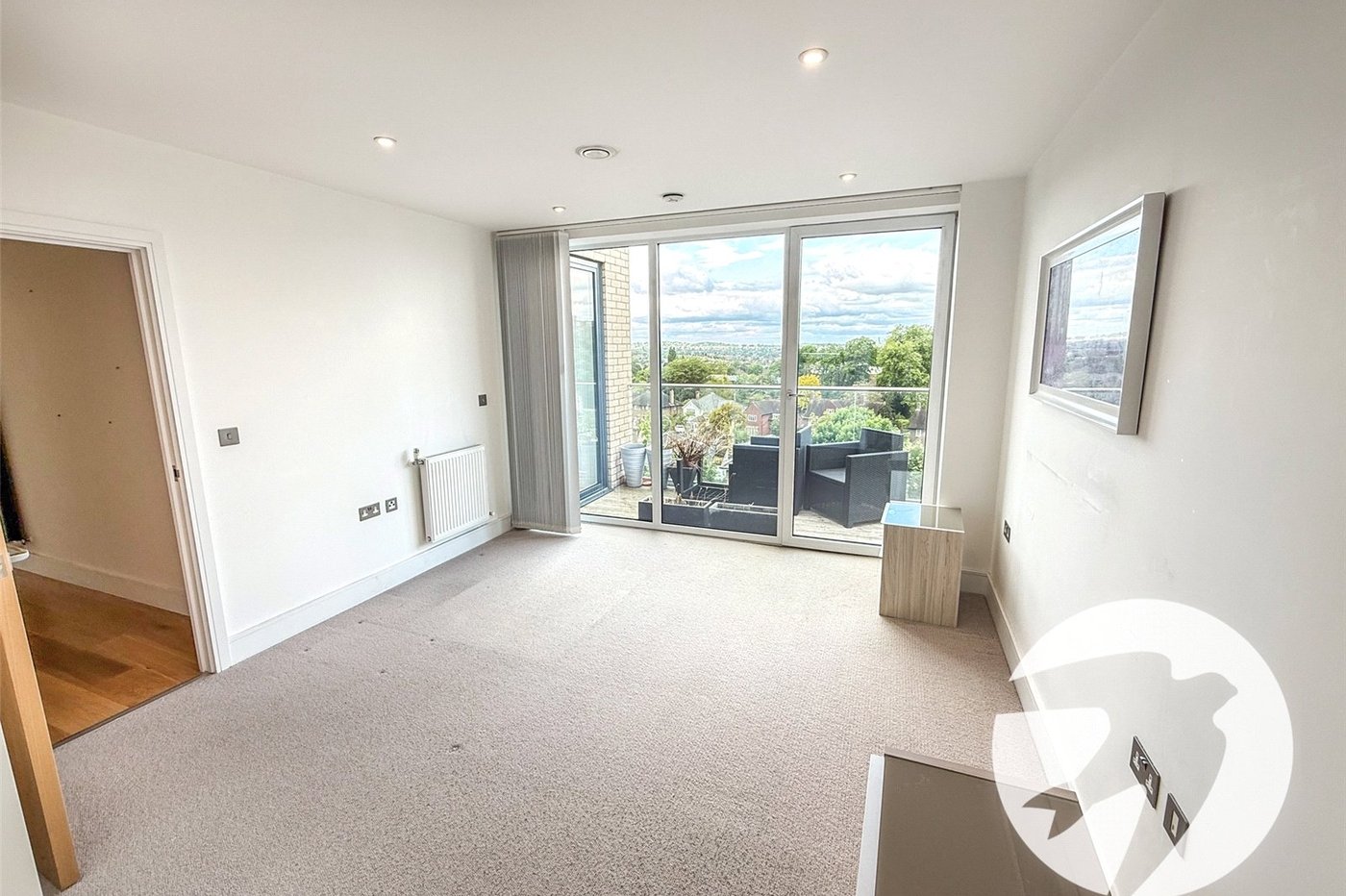 2 bedroom property for sale in London | Robinson Jackson