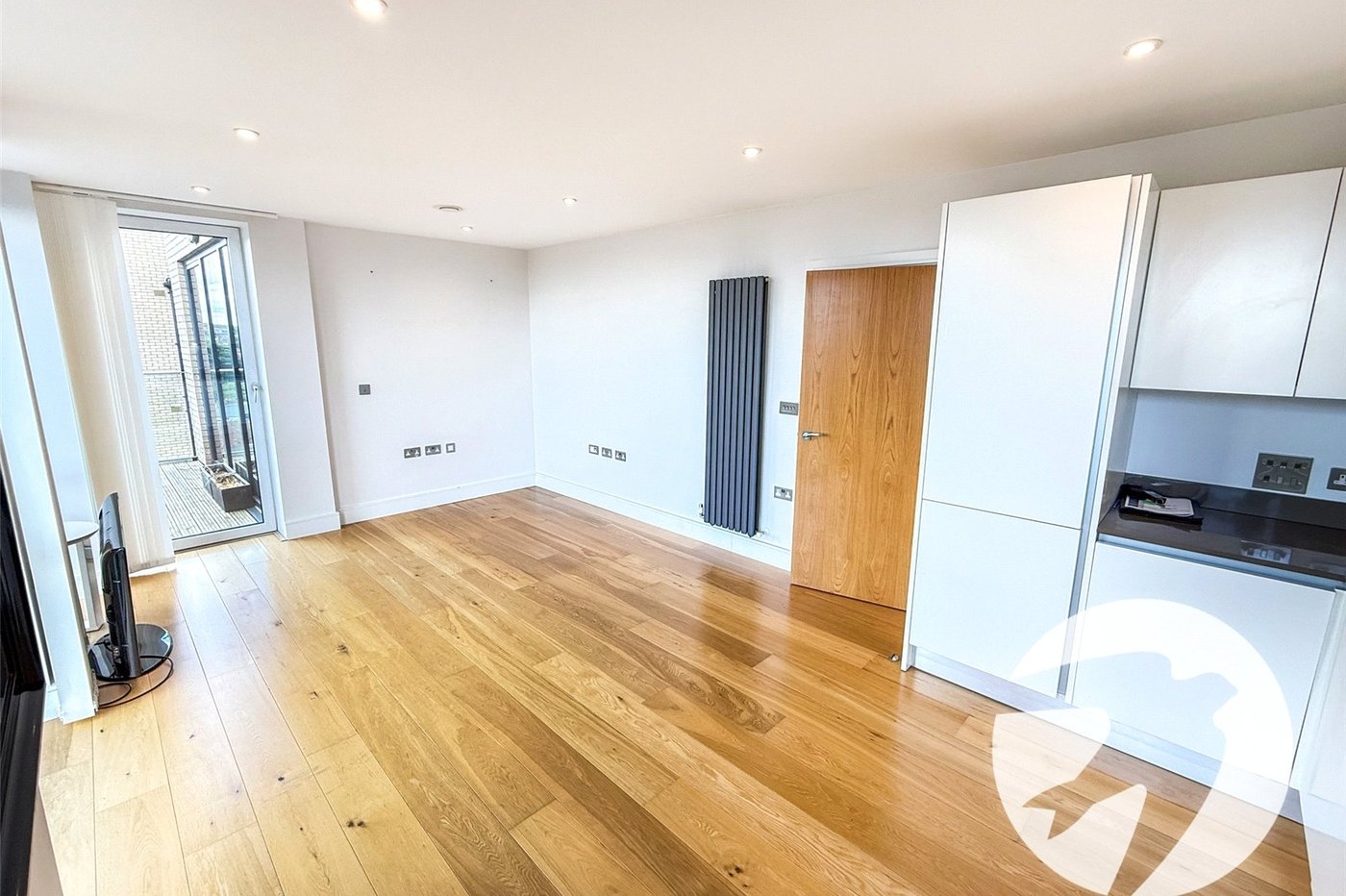2 bedroom property for sale in London | Robinson Jackson