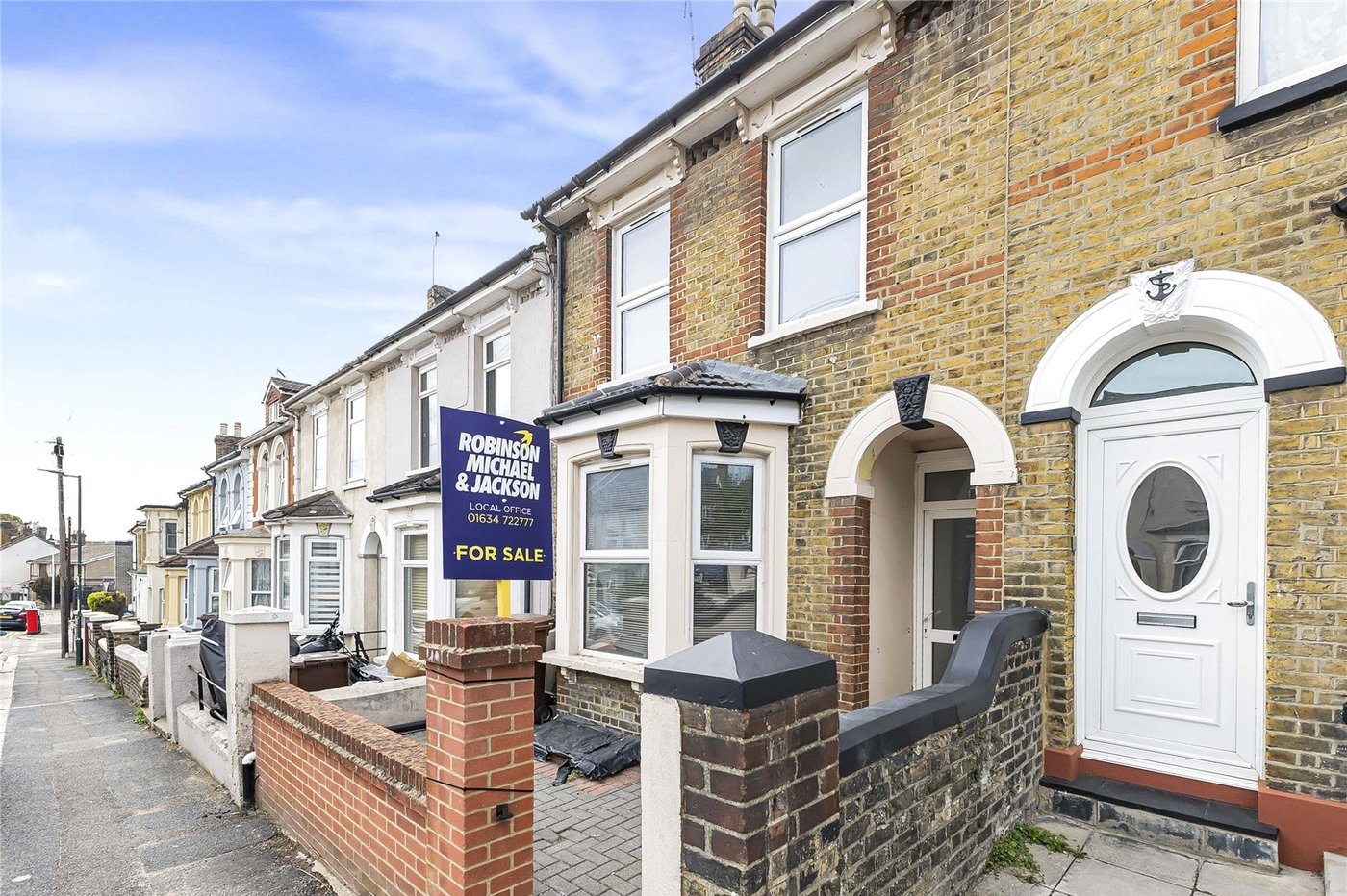 3 bedroom house for sale in Rochester | Robinson Michael & Jackson