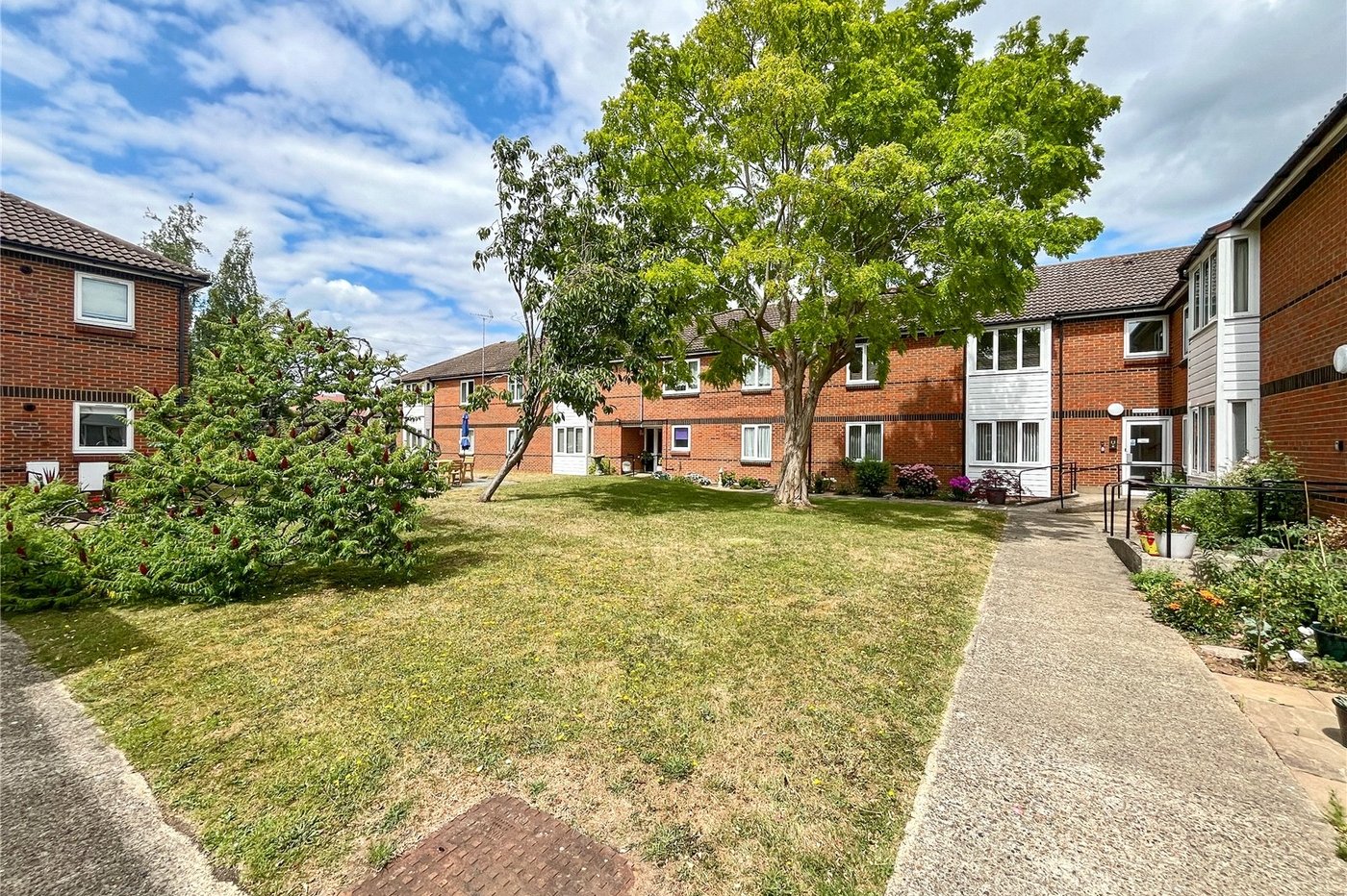1 bedroom property for sale in Rainham | Robinson Michael & Jackson