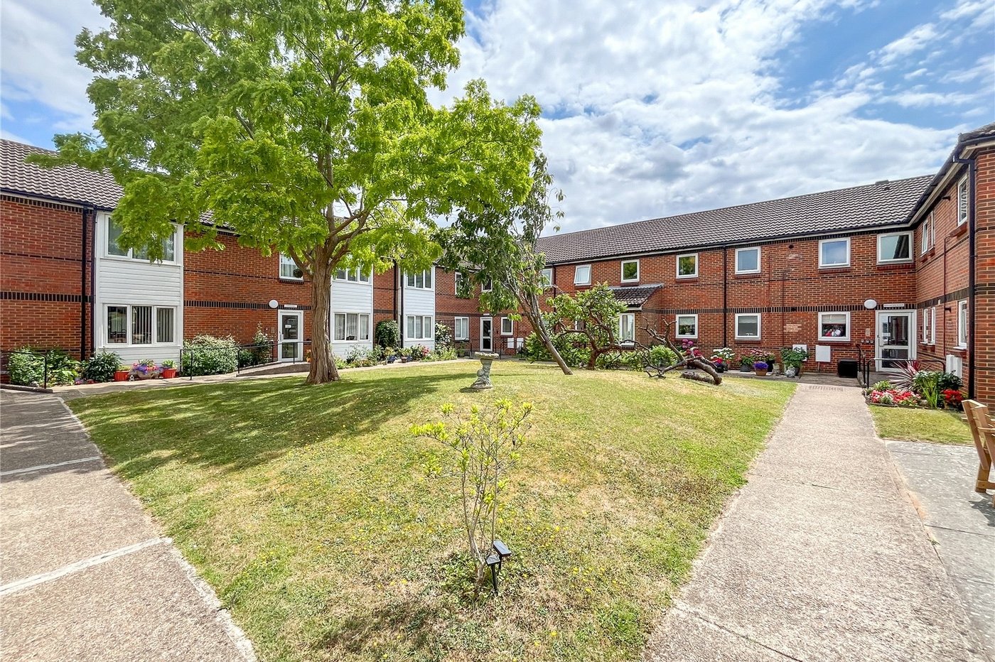 1 bedroom property for sale in Rainham | Robinson Michael & Jackson