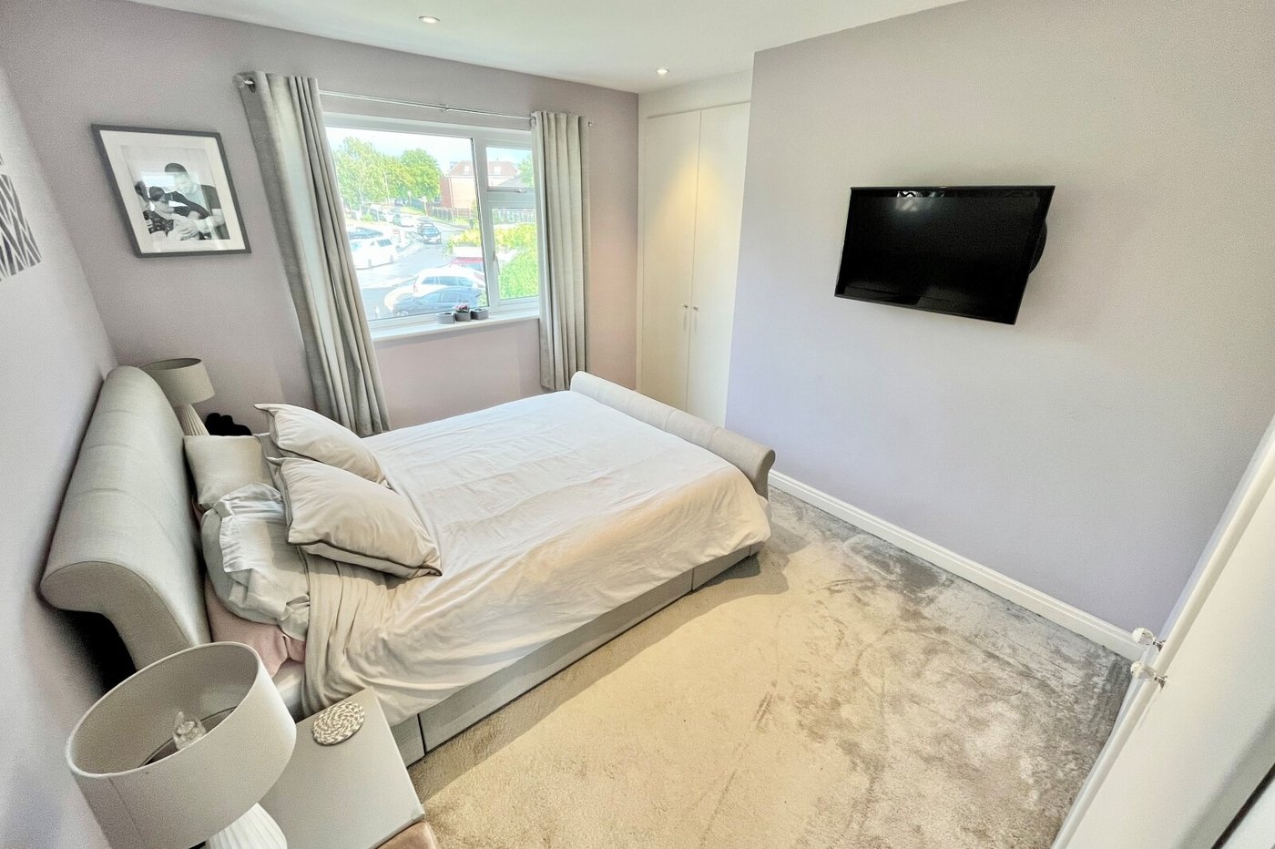 2 bedroom property for sale in Blackfen | Robinson Jackson