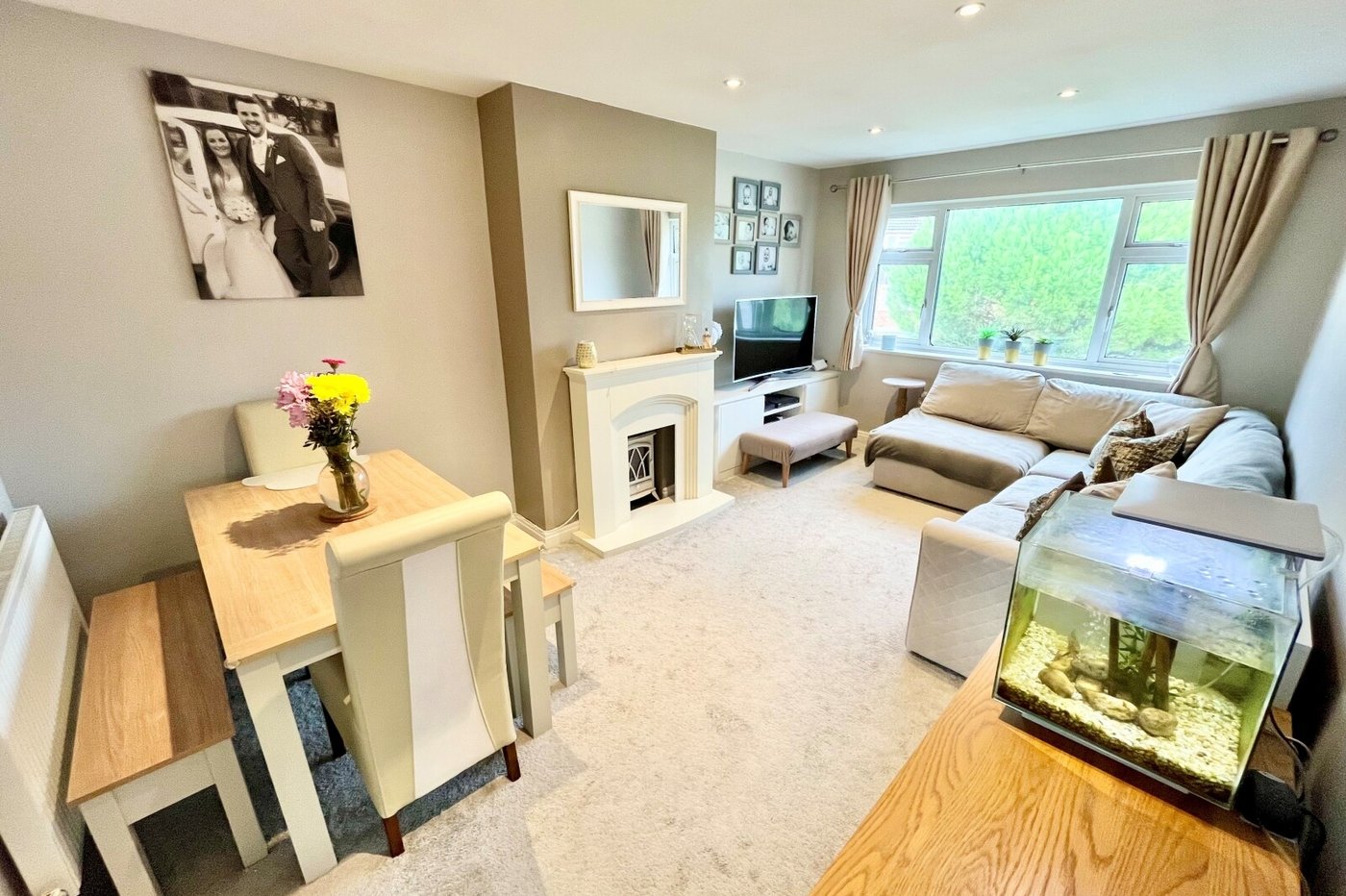 2 bedroom property for sale in Blackfen | Robinson Jackson