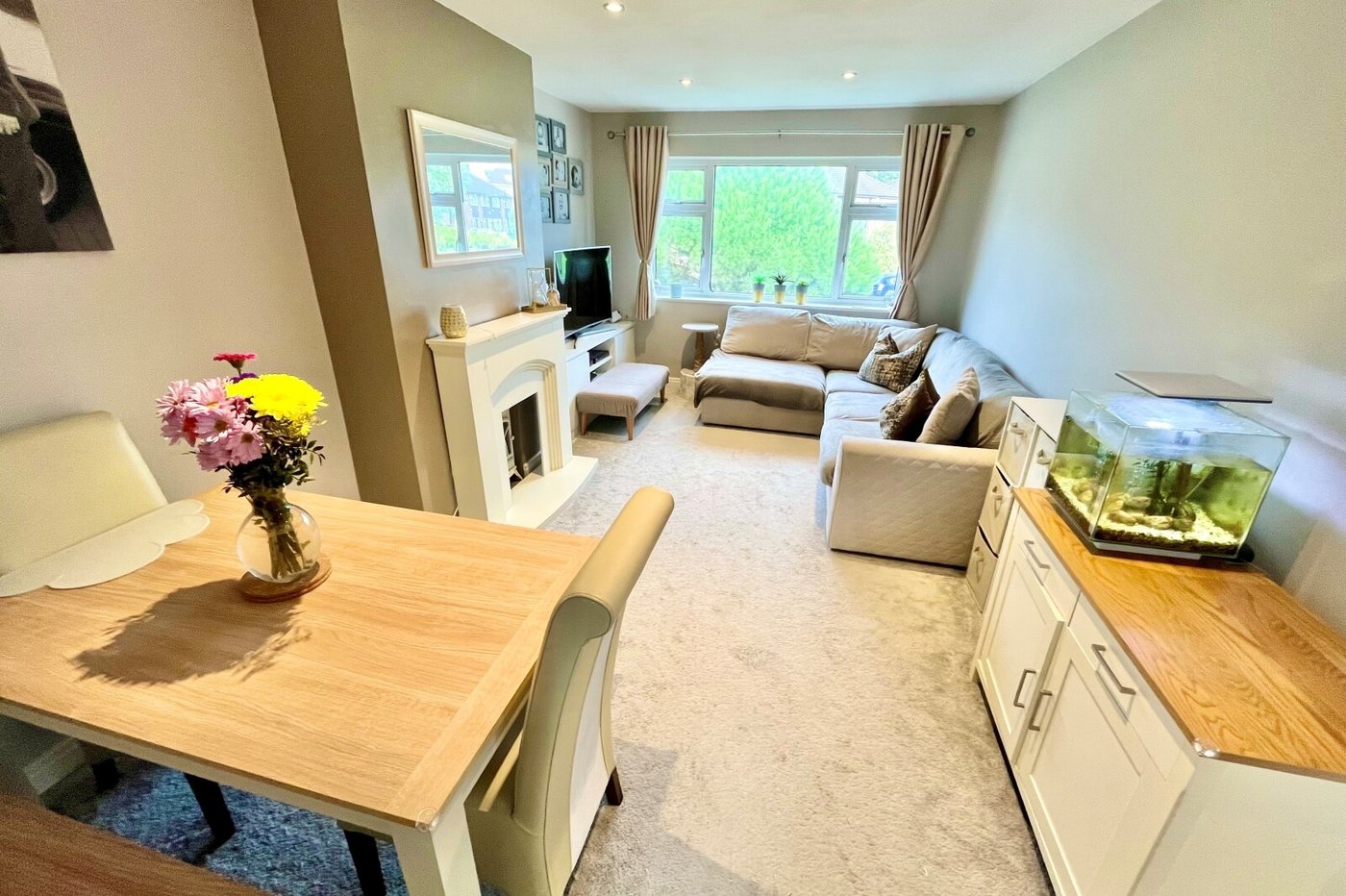 2 bedroom property for sale in Blackfen | Robinson Jackson