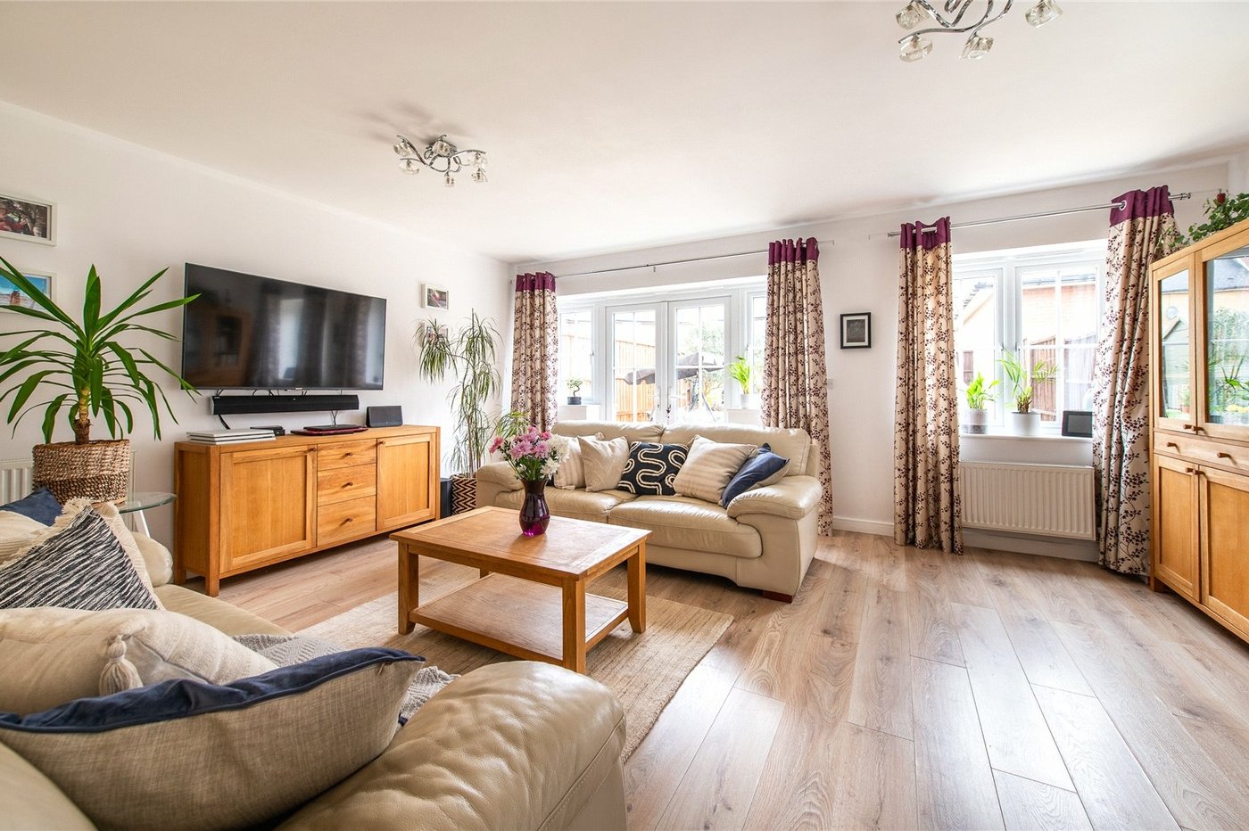 3 bedroom house for sale in Oakwood Park | Robinson Michael & Jackson