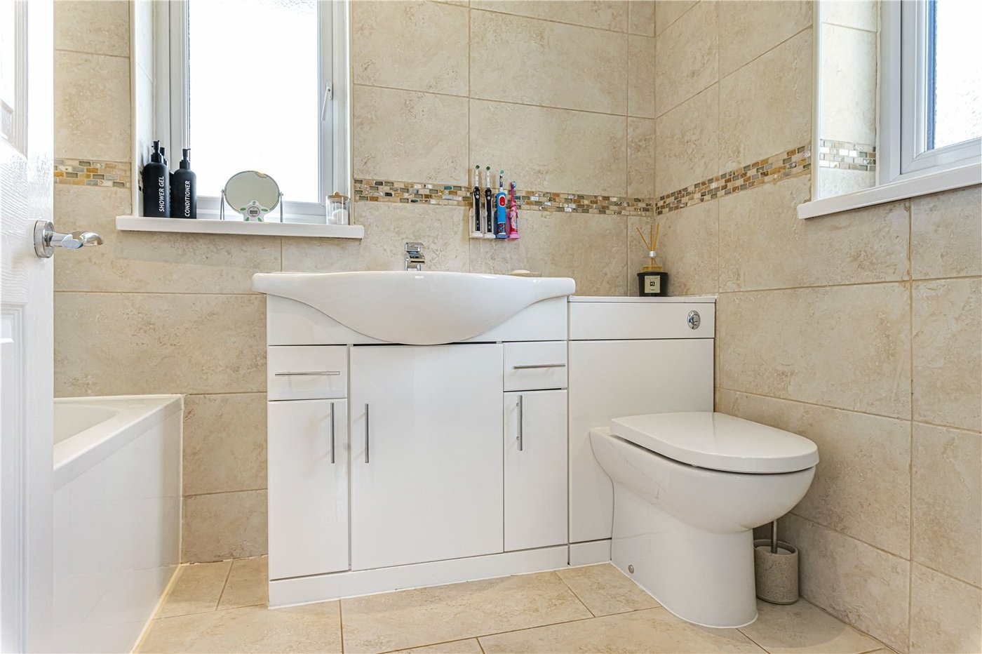 3 bedroom house for sale in Welling | Robinson Jackson