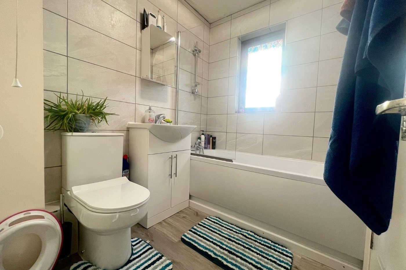 Property for sale in Gravesend, Kent, DA12 Robinson Michael & Jackson