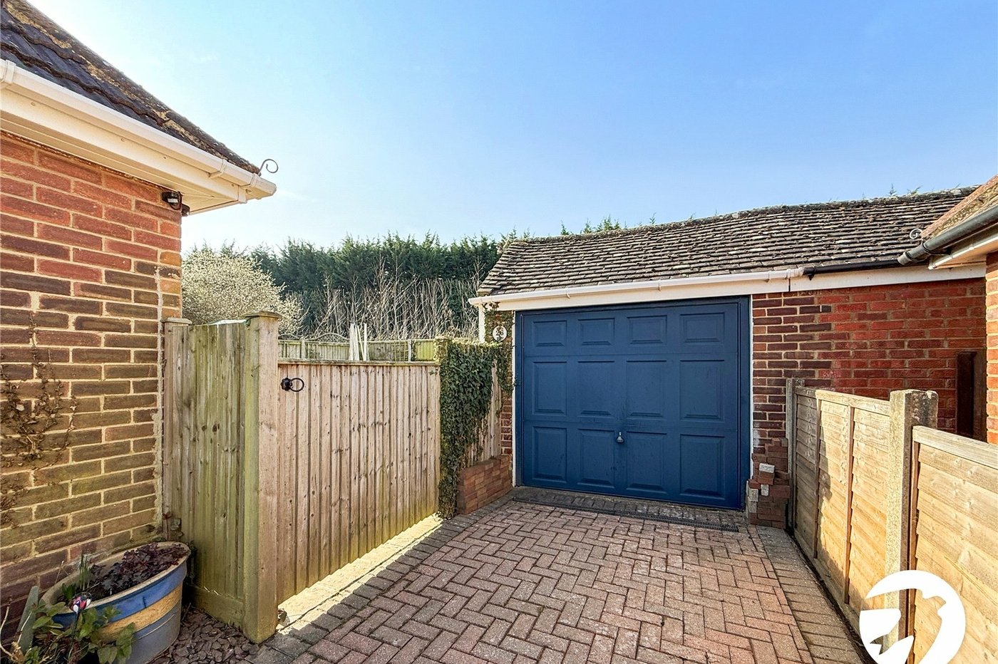 3 bedroom bungalow for sale in Sittingbourne | Robinson Michael & Jackson