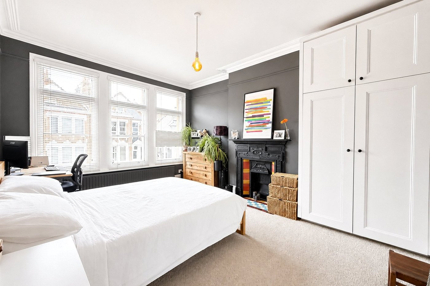 2 bedroom property for sale in London | Robinson Jackson