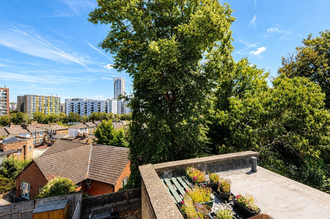2 bedroom property for sale in London | Robinson Jackson