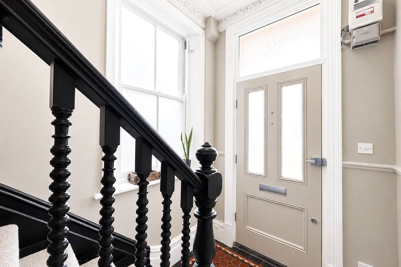 2 bedroom property for sale in London | Robinson Jackson