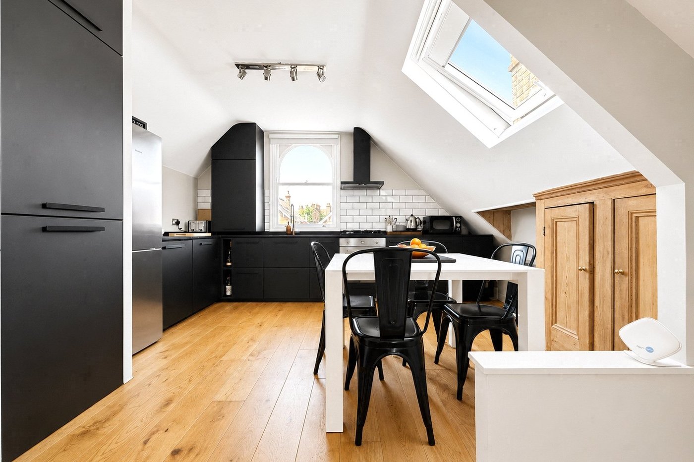 2 bedroom property for sale in London | Robinson Jackson