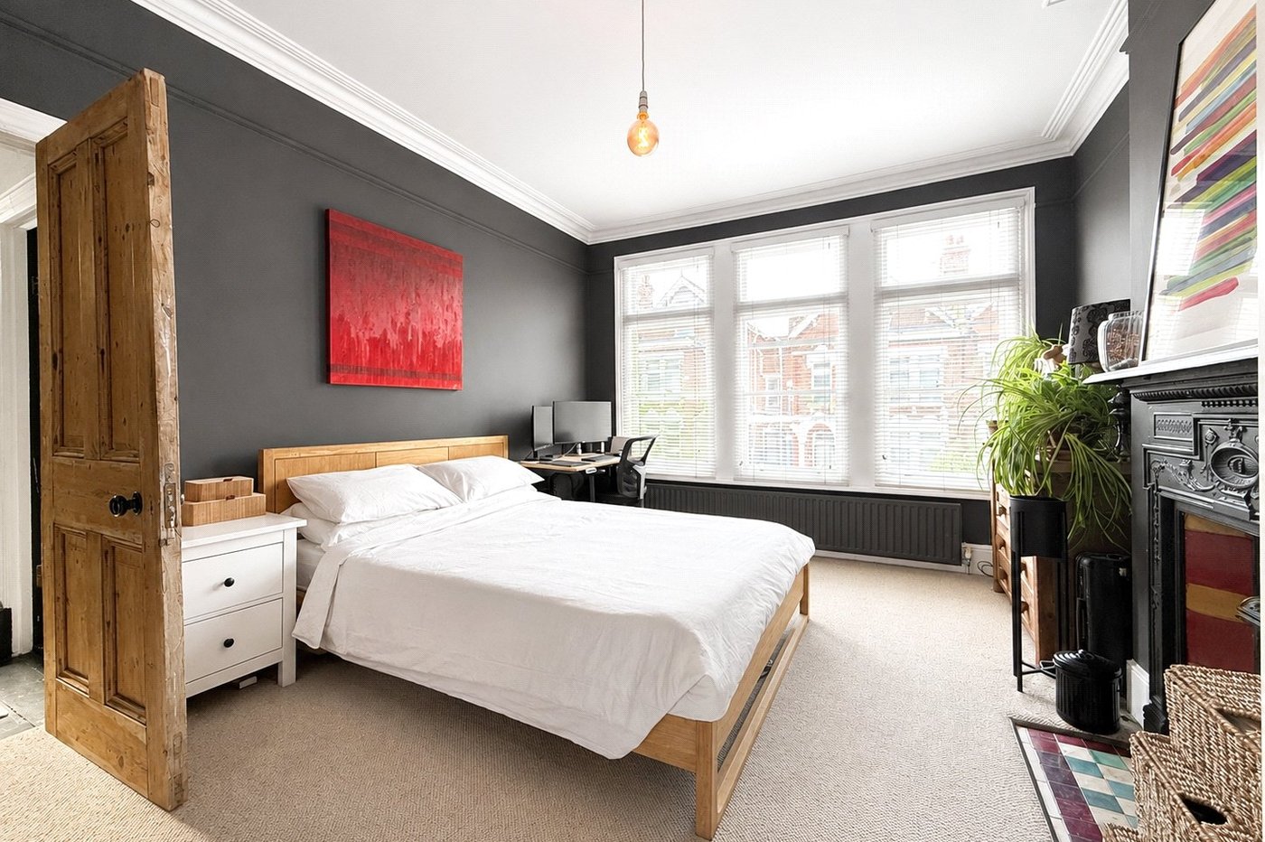 2 bedroom property for sale in London | Robinson Jackson