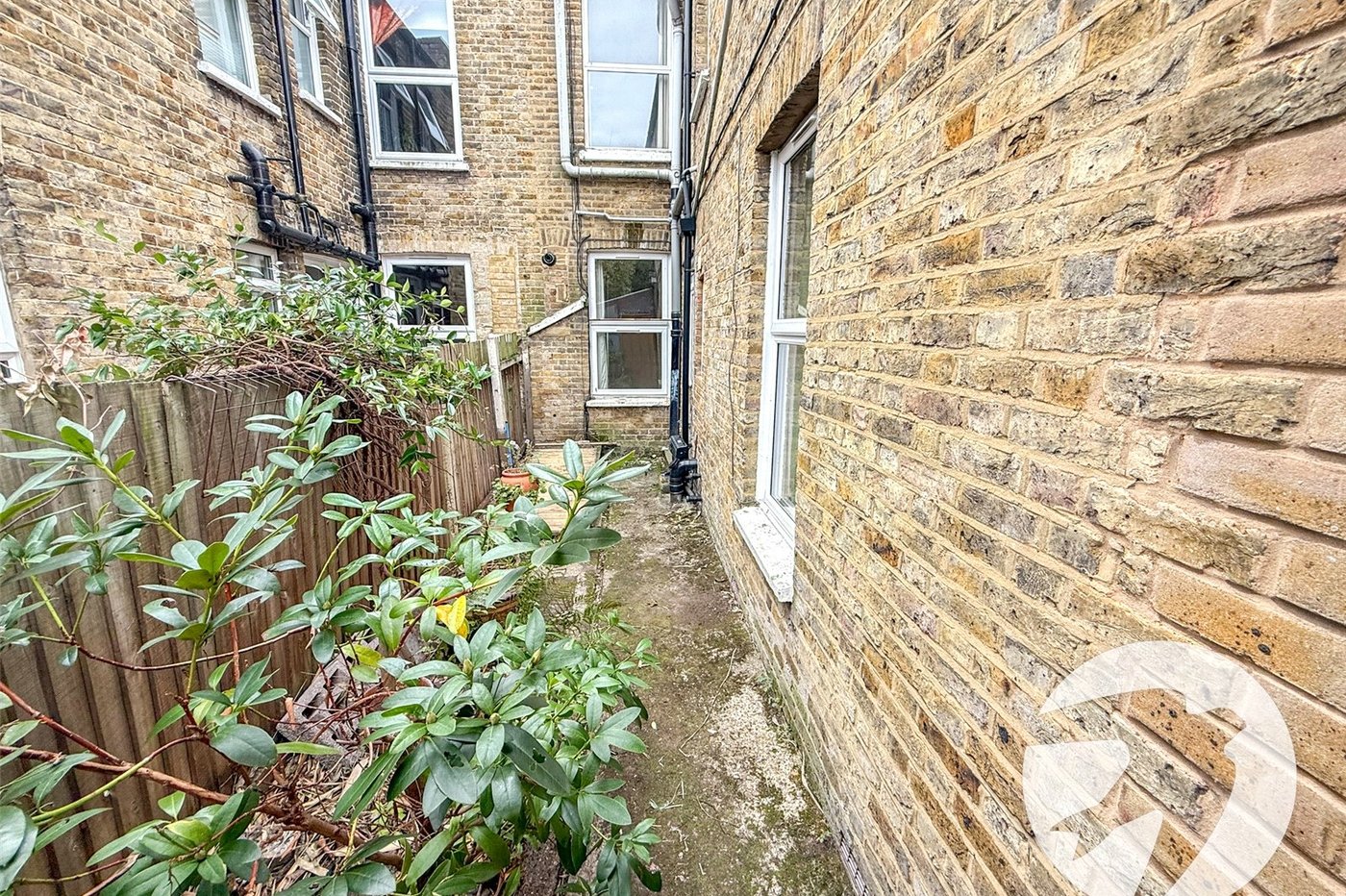 6 bedroom house for sale in London | Robinson Jackson