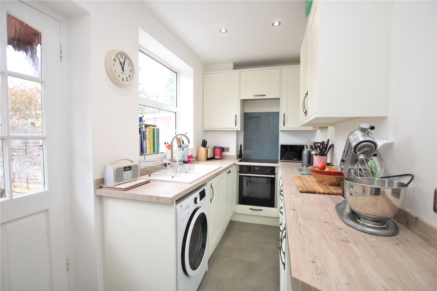 3 bedroom house for sale in London | Robinson Jackson