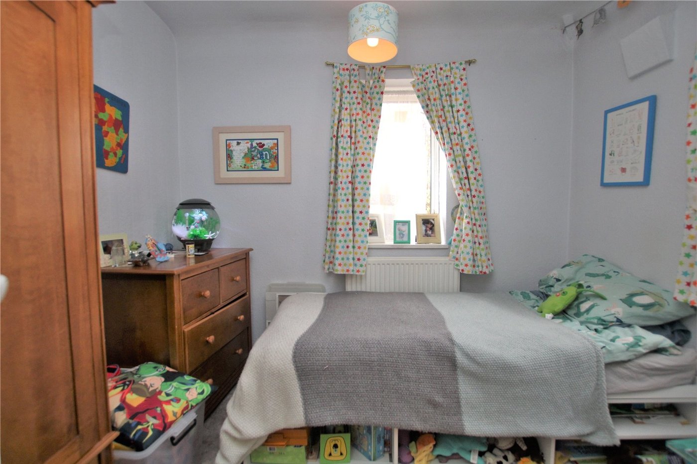 3 bedroom house for sale in London | Robinson Jackson