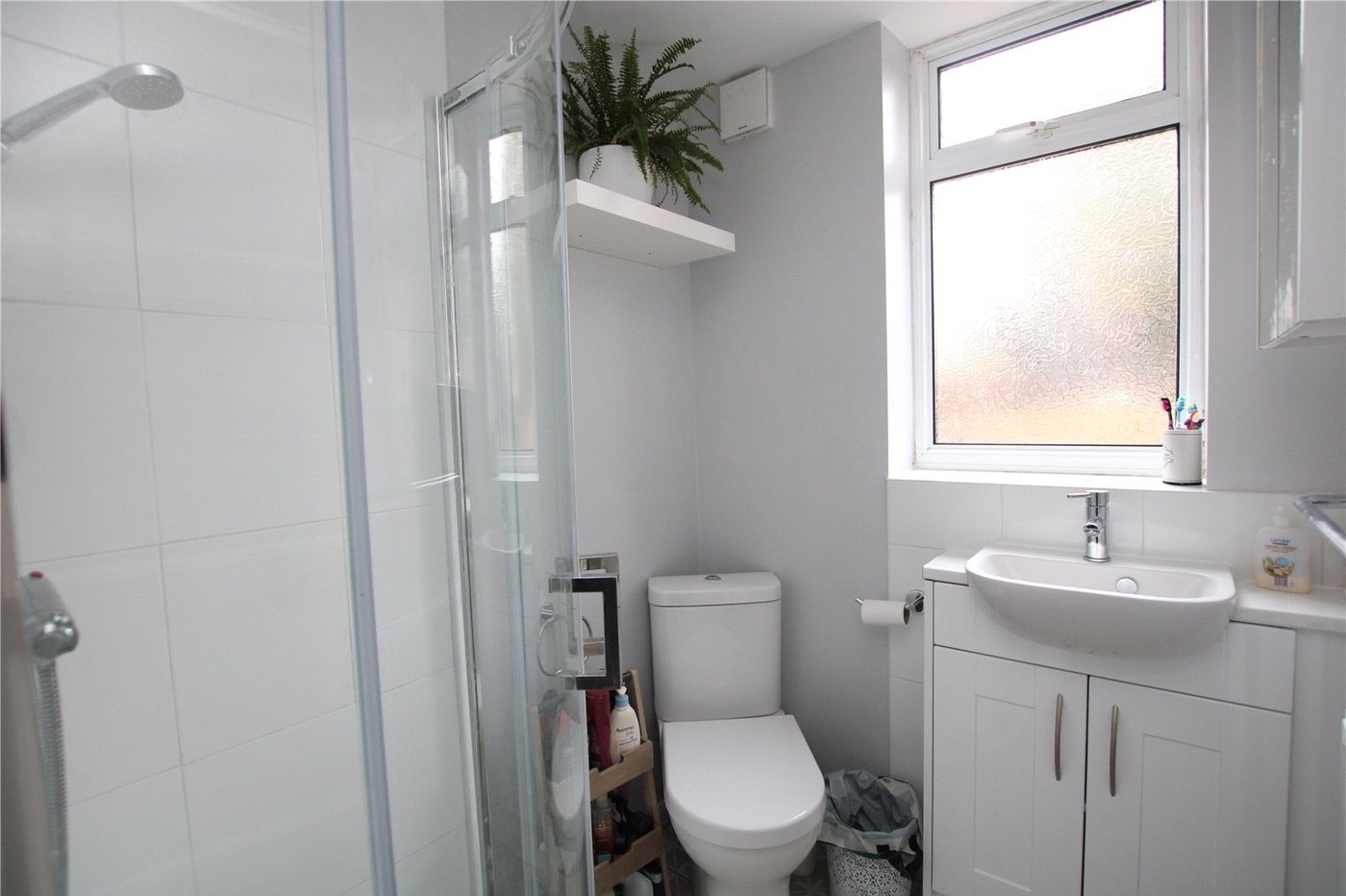 3 bedroom house for sale in London | Robinson Jackson