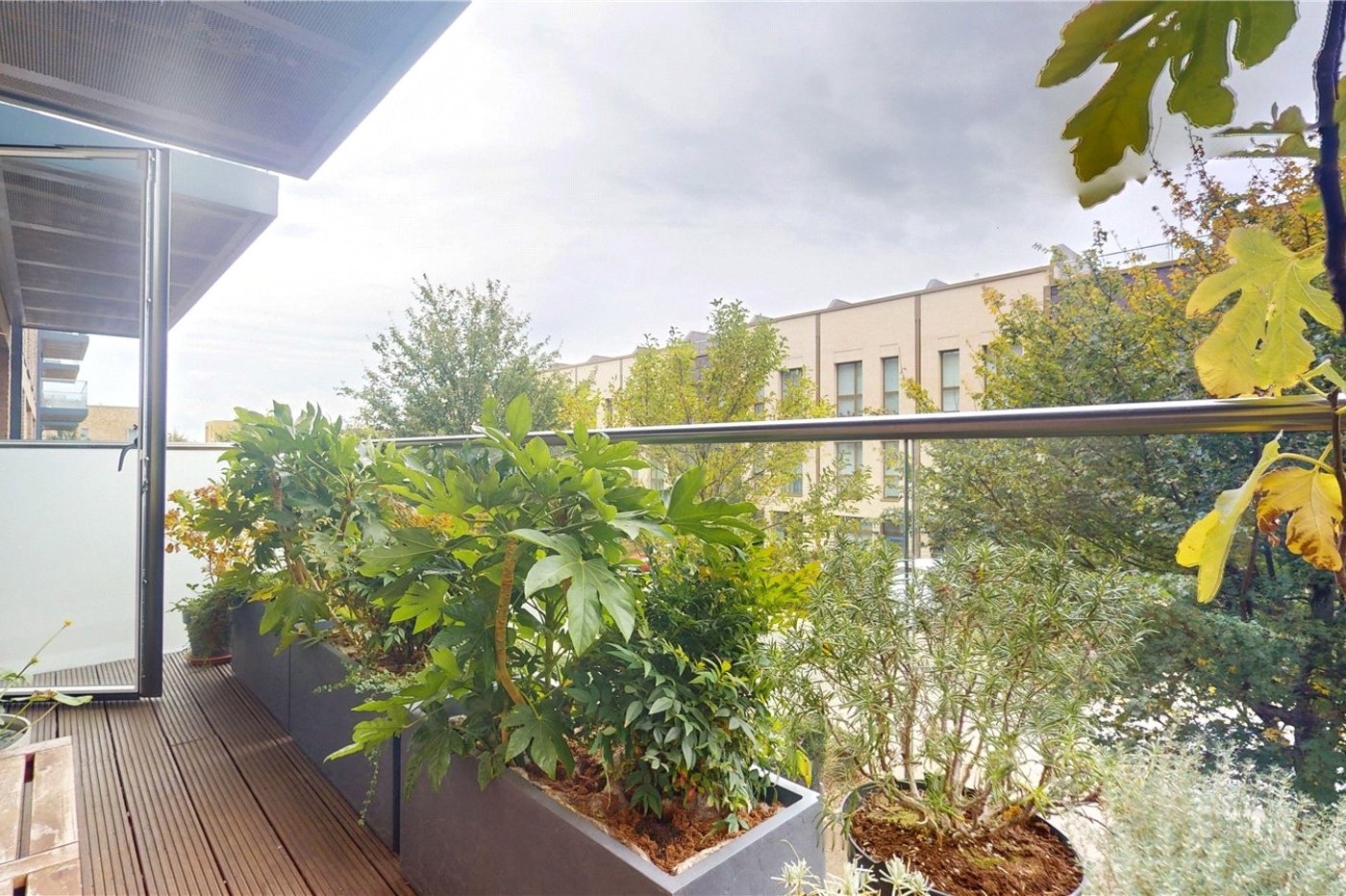 2 bedroom property for sale in Kidbrooke | Robinson Jackson