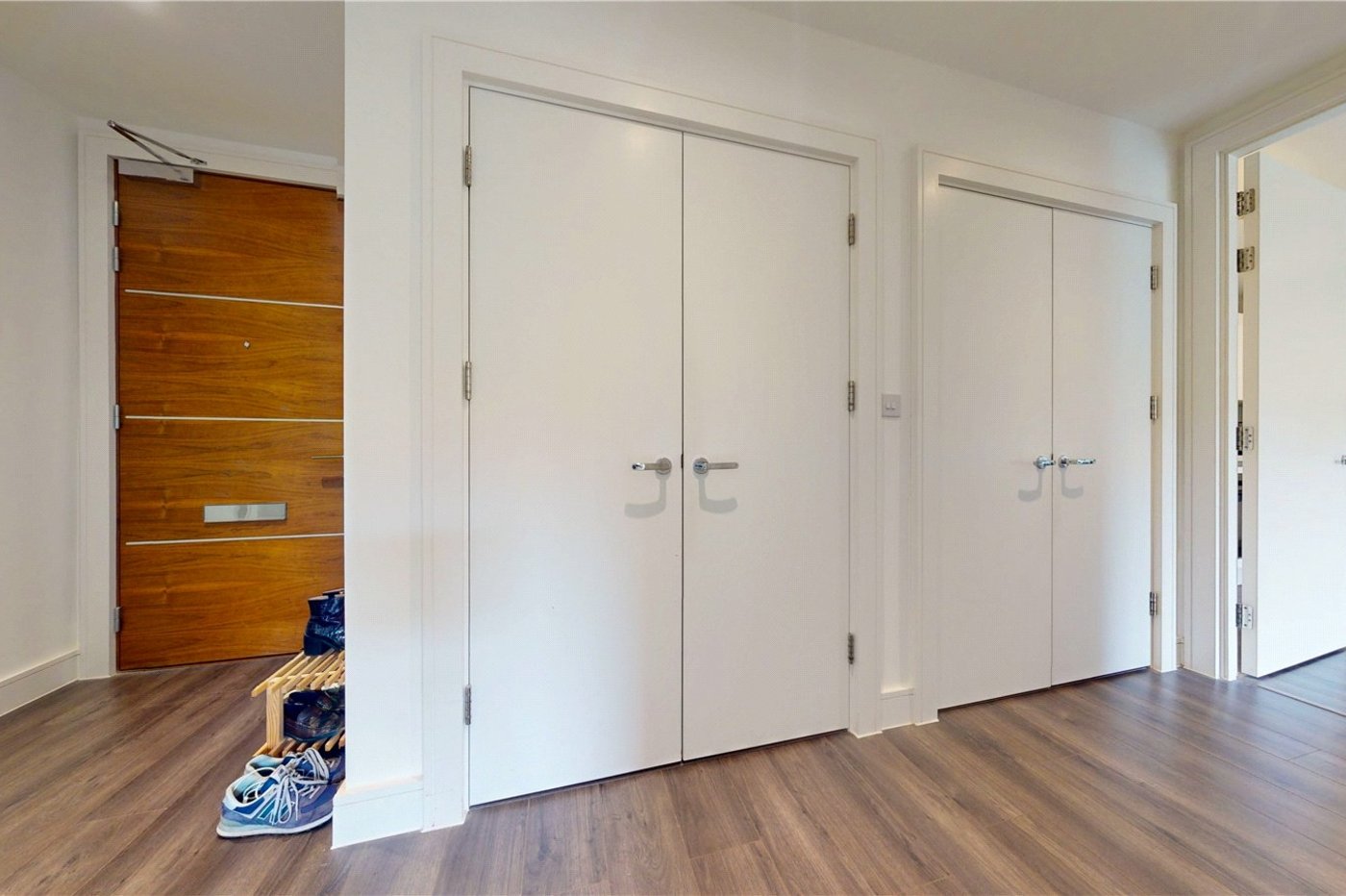 2 bedroom property for sale in London | Robinson Jackson