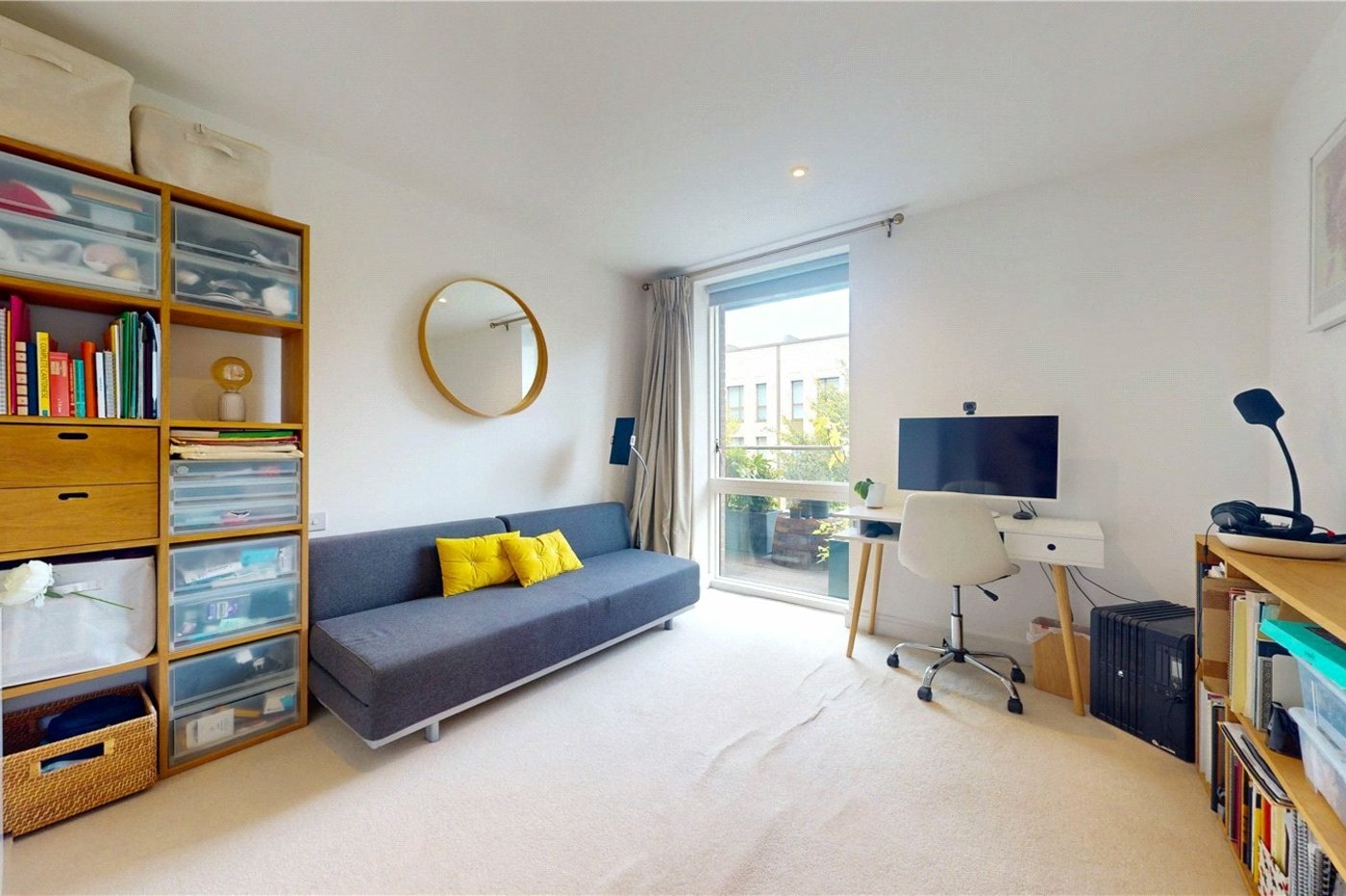 2 bedroom property for sale in London | Robinson Jackson