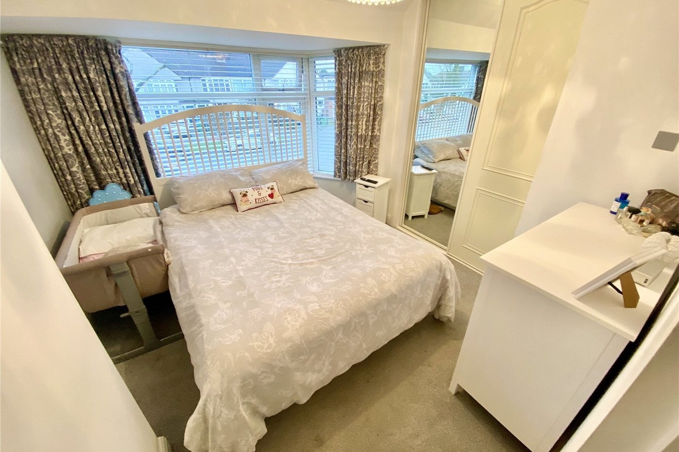 2 bedroom house for sale in Blackfen | Robinson Jackson