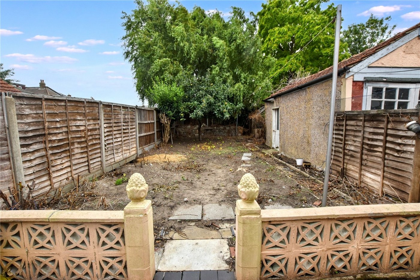 2 bedroom bungalow for sale in Bexleyheath | Robinson Jackson