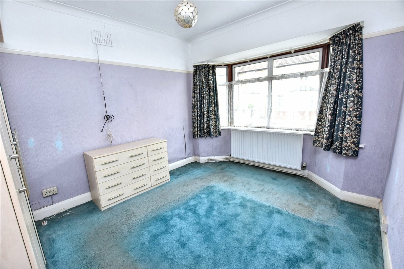 2 bedroom bungalow for sale in Bexleyheath | Robinson Jackson
