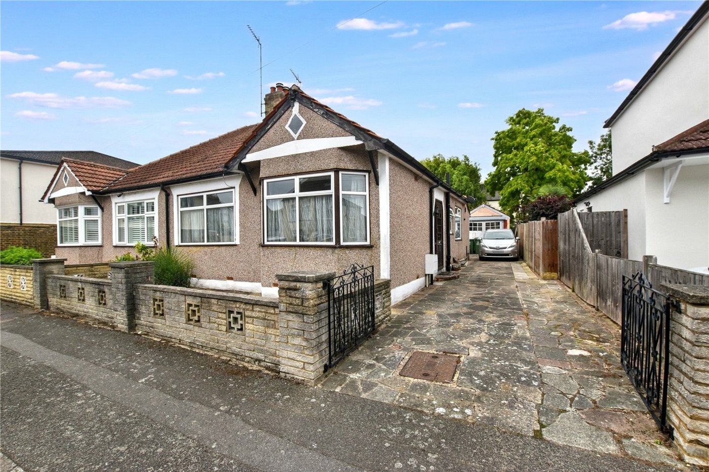 2 bedroom bungalow for sale in Bexleyheath | Robinson Jackson