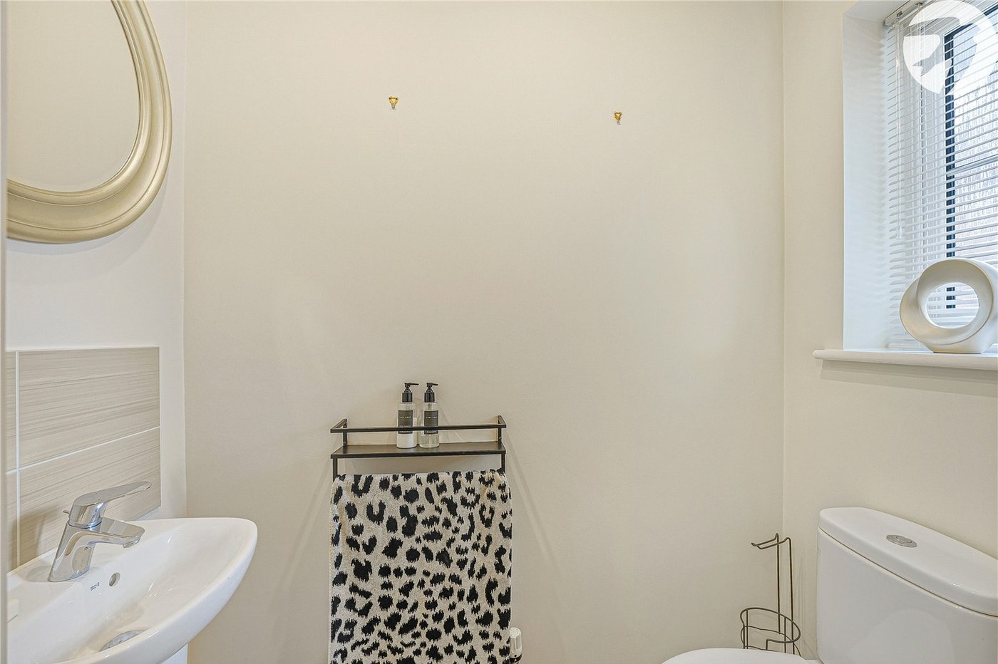 2 bedroom house for sale in Dartford | Robinson Jackson