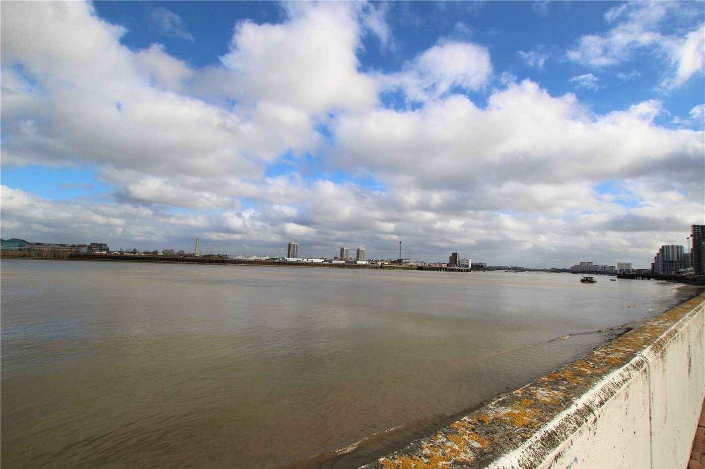 1 bedroom property for sale in Woolwich | Robinson Jackson