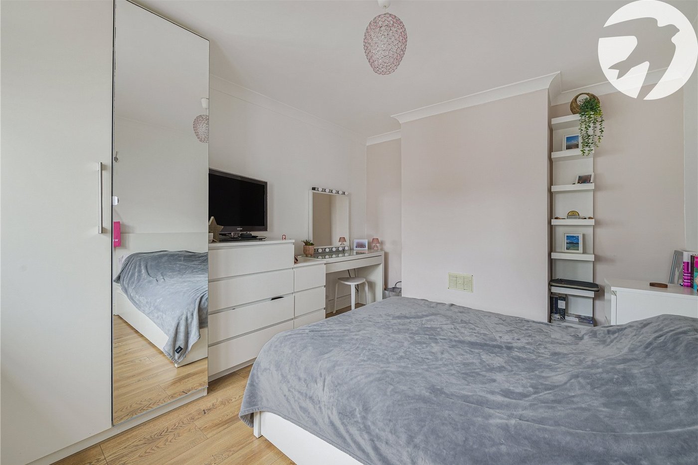 4 bedroom bungalow for sale in Dartford | Robinson Jackson