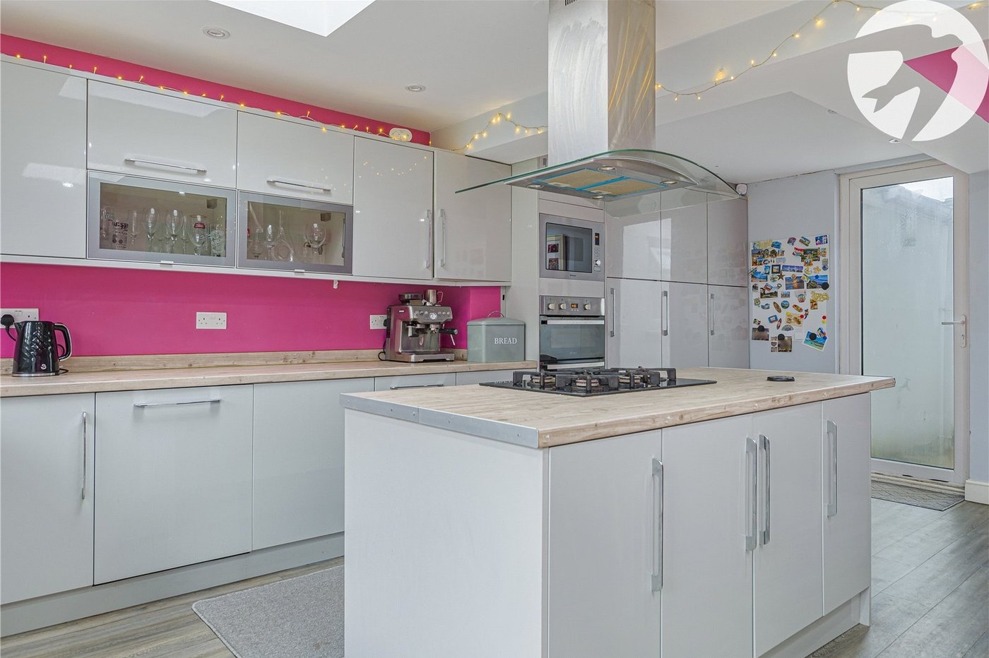 4 bedroom bungalow for sale in Dartford | Robinson Jackson