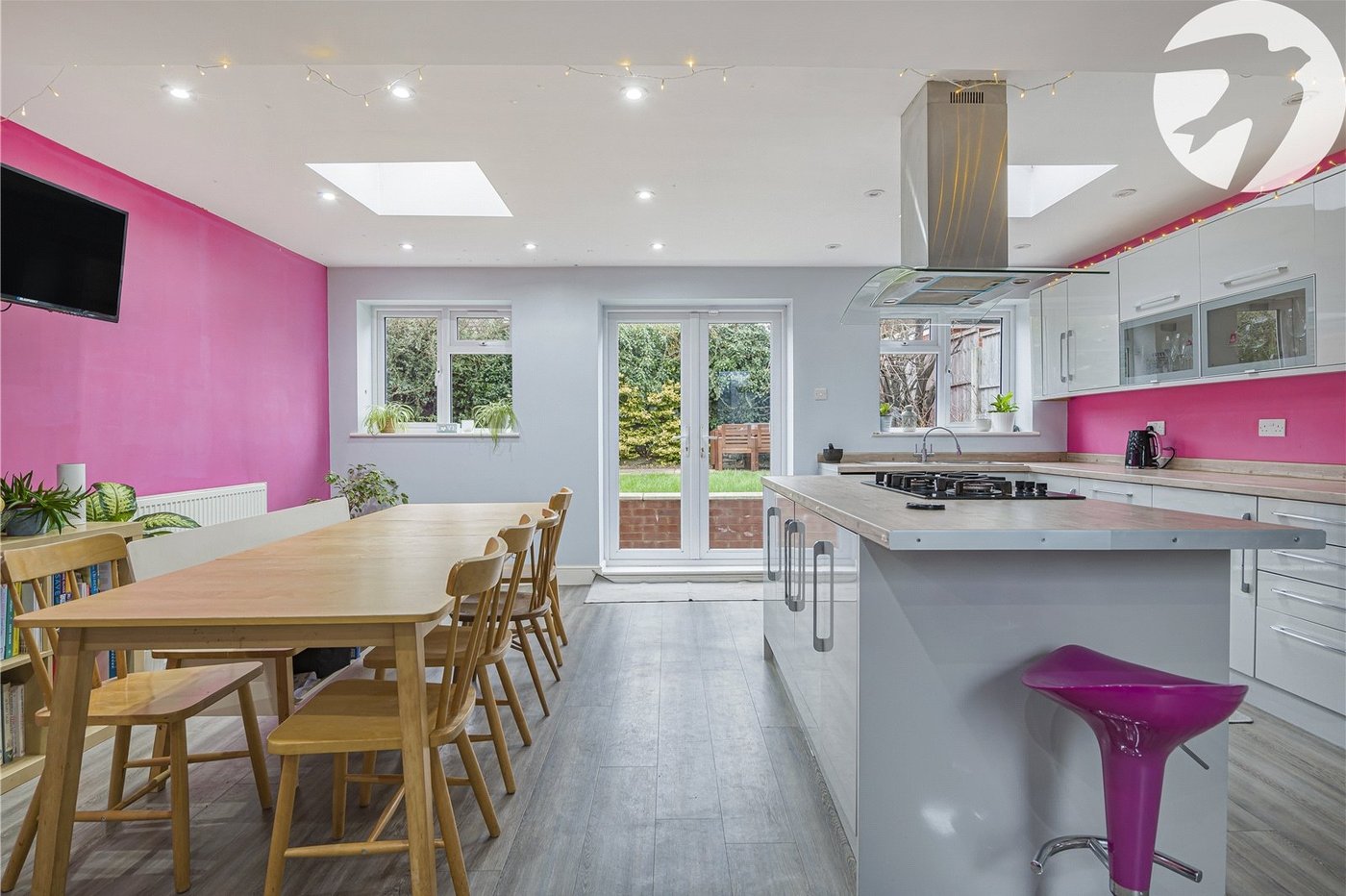 4 bedroom bungalow for sale in Dartford | Robinson Jackson