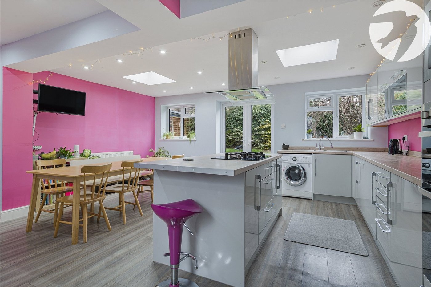 4 bedroom bungalow for sale in Dartford | Robinson Jackson