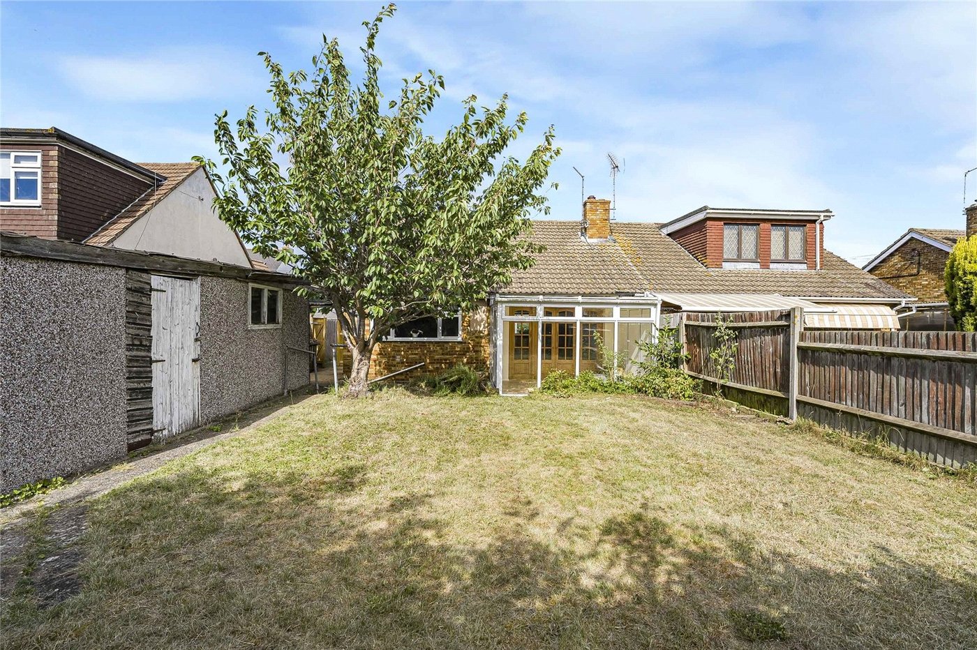 2 bedroom property for sale in Dartford | Robinson Jackson