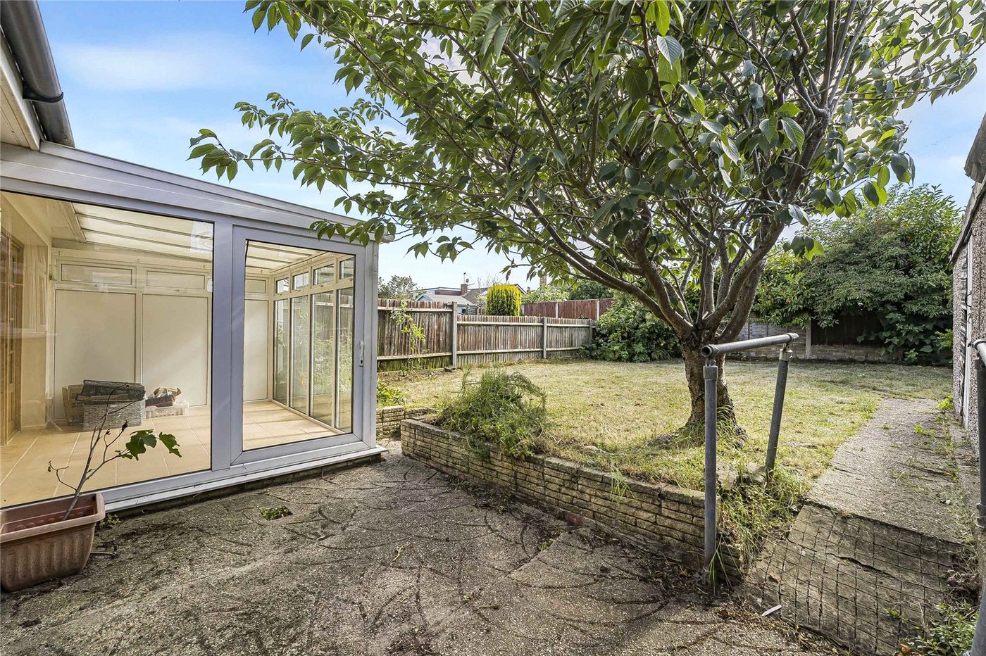 2 bedroom property for sale in Dartford | Robinson Jackson