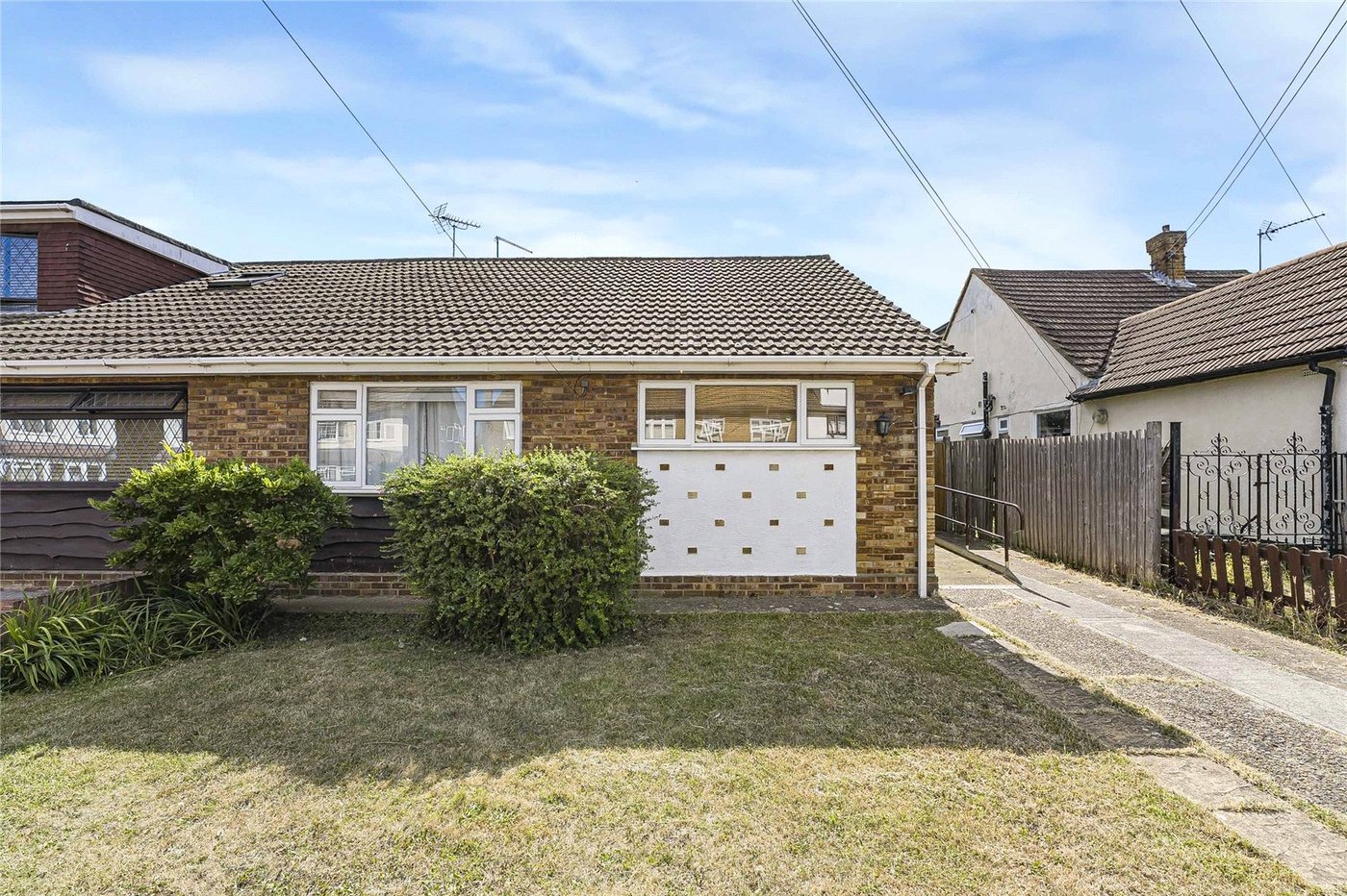 2 bedroom property for sale in Dartford | Robinson Jackson