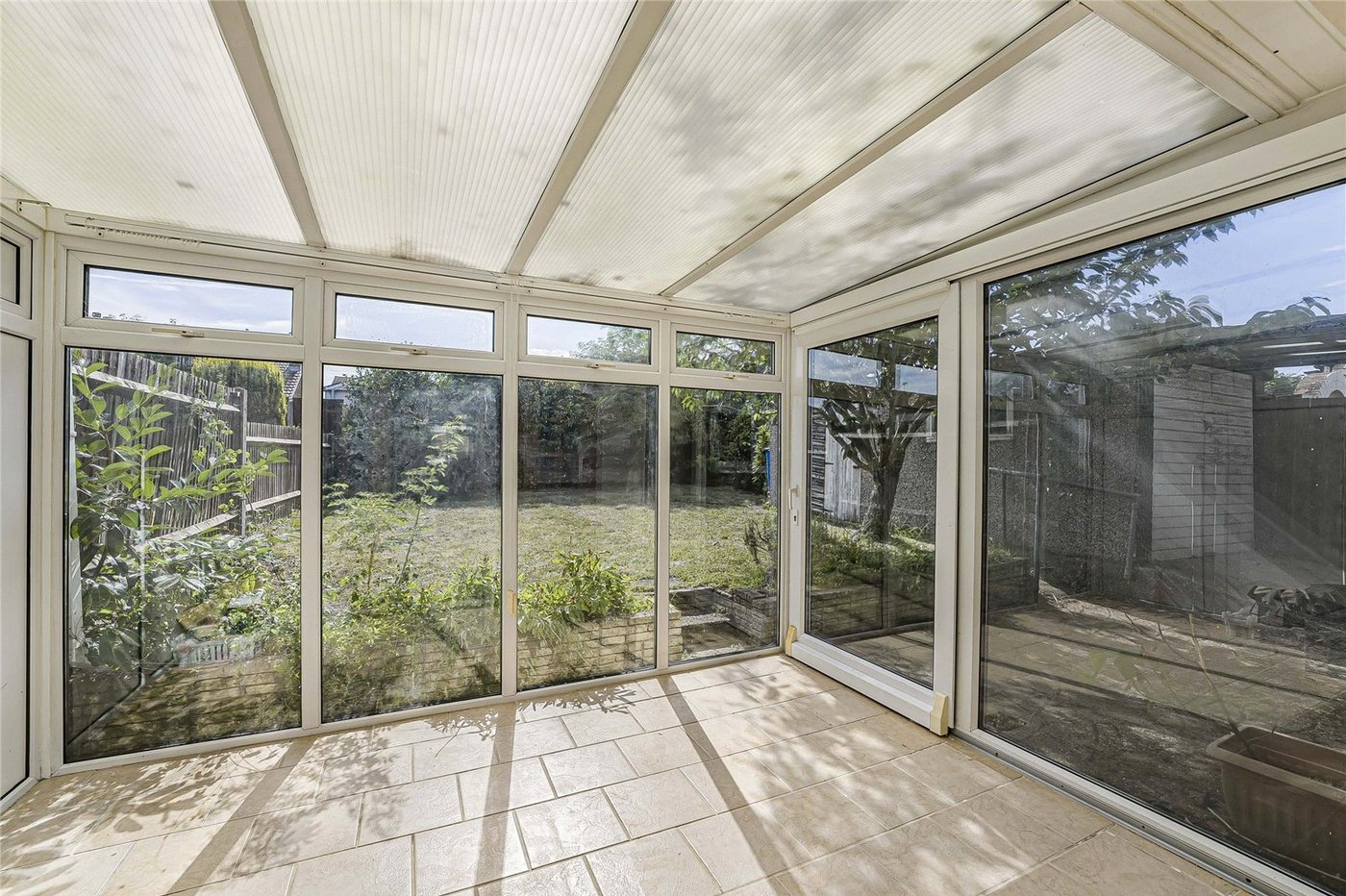 2 bedroom property for sale in Dartford | Robinson Jackson