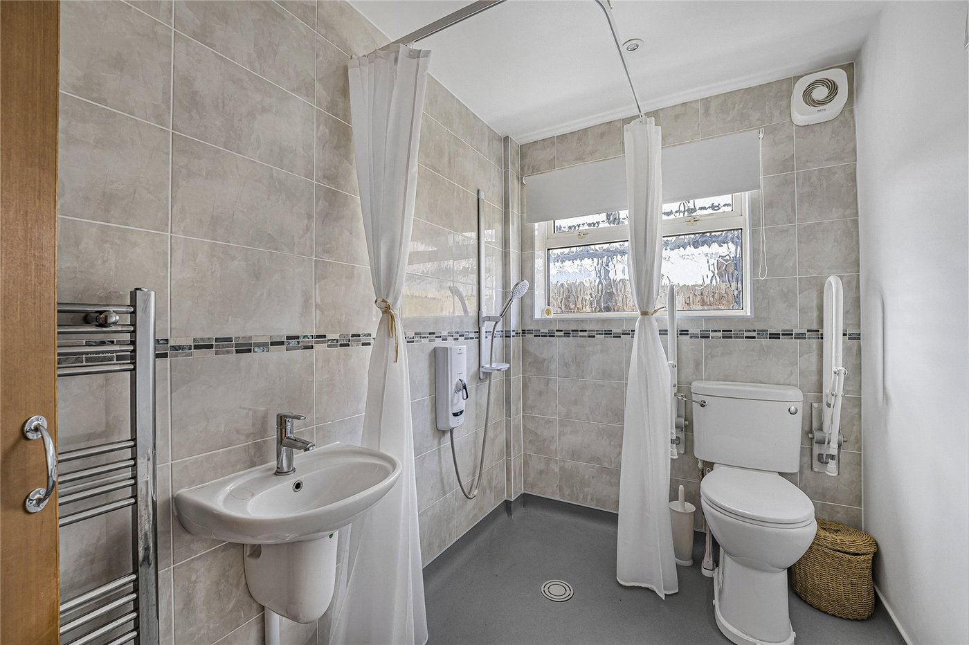 2 bedroom property for sale in Dartford | Robinson Jackson