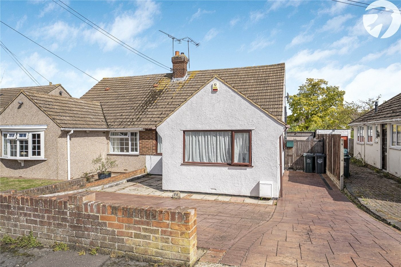 3 bedroom bungalow for sale in Hawley | Robinson Jackson